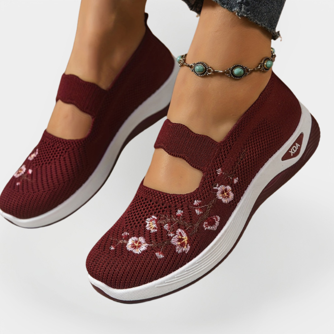 Sapatos Ortopédicos com Bordado de Flores