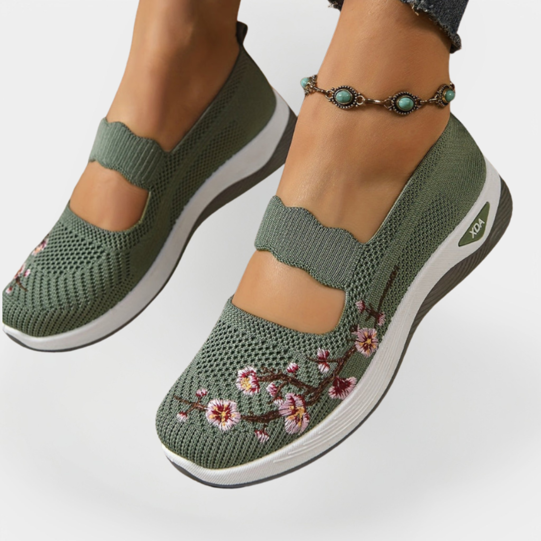 Sapatos Ortopédicos com Bordado de Flores