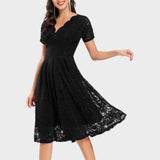 Mara - Vestido de Renda Floral