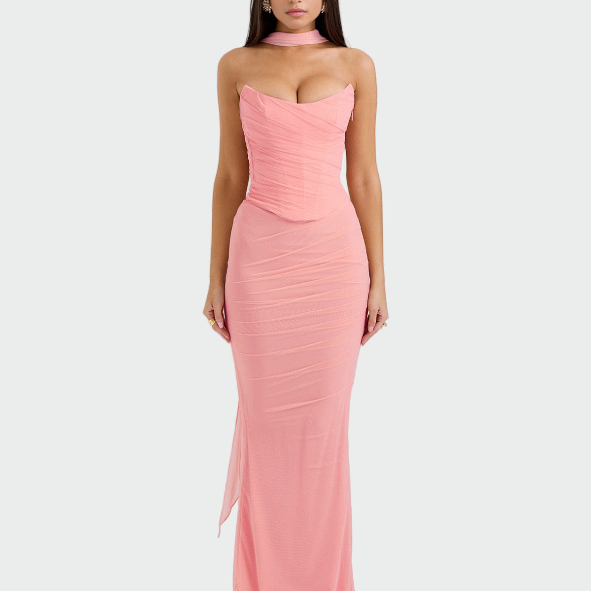 Lorena | Vestido Longo com Drapeado e Colar de Corrente