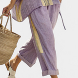 Conjunto de linho de bambu com lavanda encantadora e detalhes em risca amarela