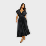 Vestido Midi Plisado com Elegância Romântica