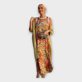 Vestido Maxi com Estampas Impressionantes