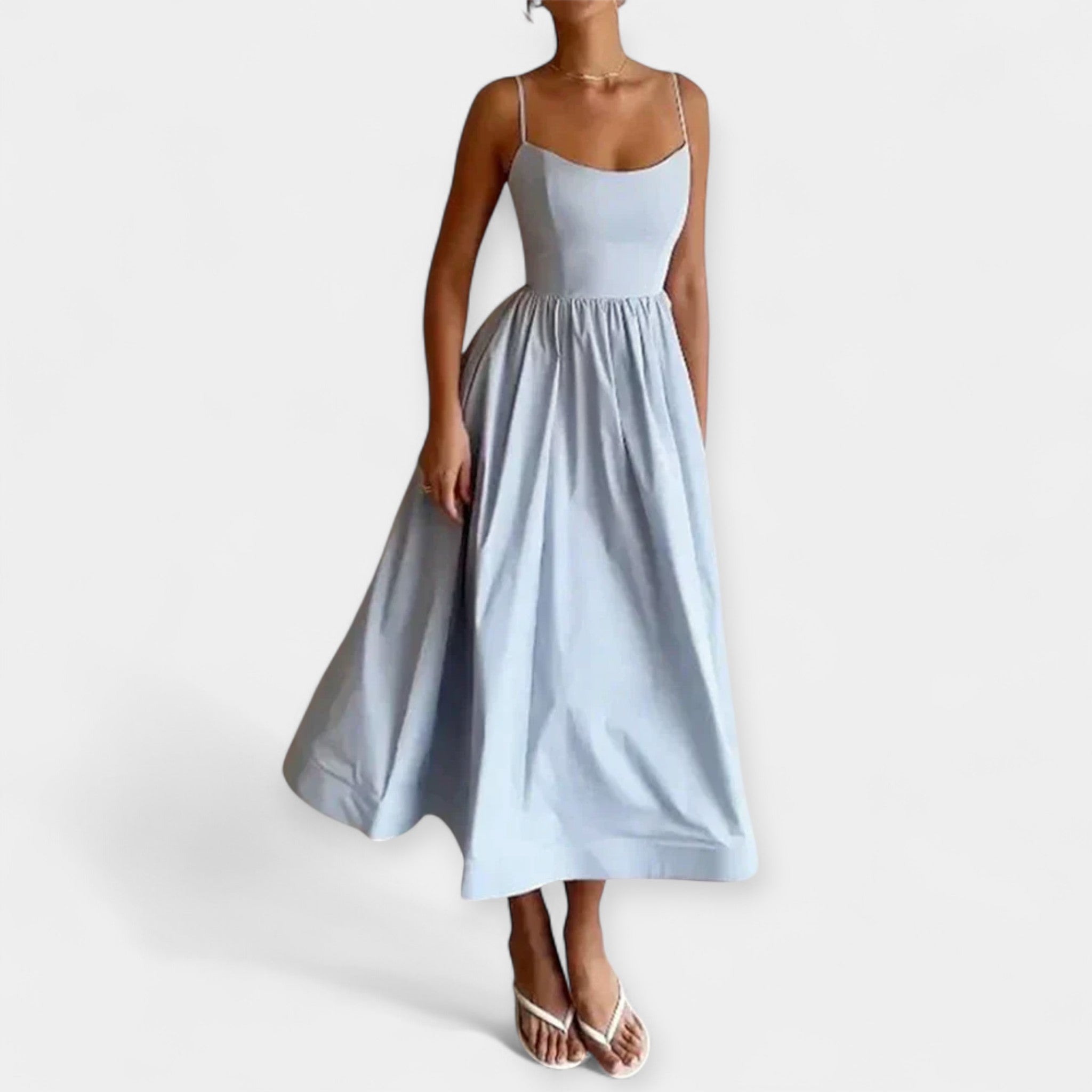 Vestido Mini com Gola Redonda e Alças