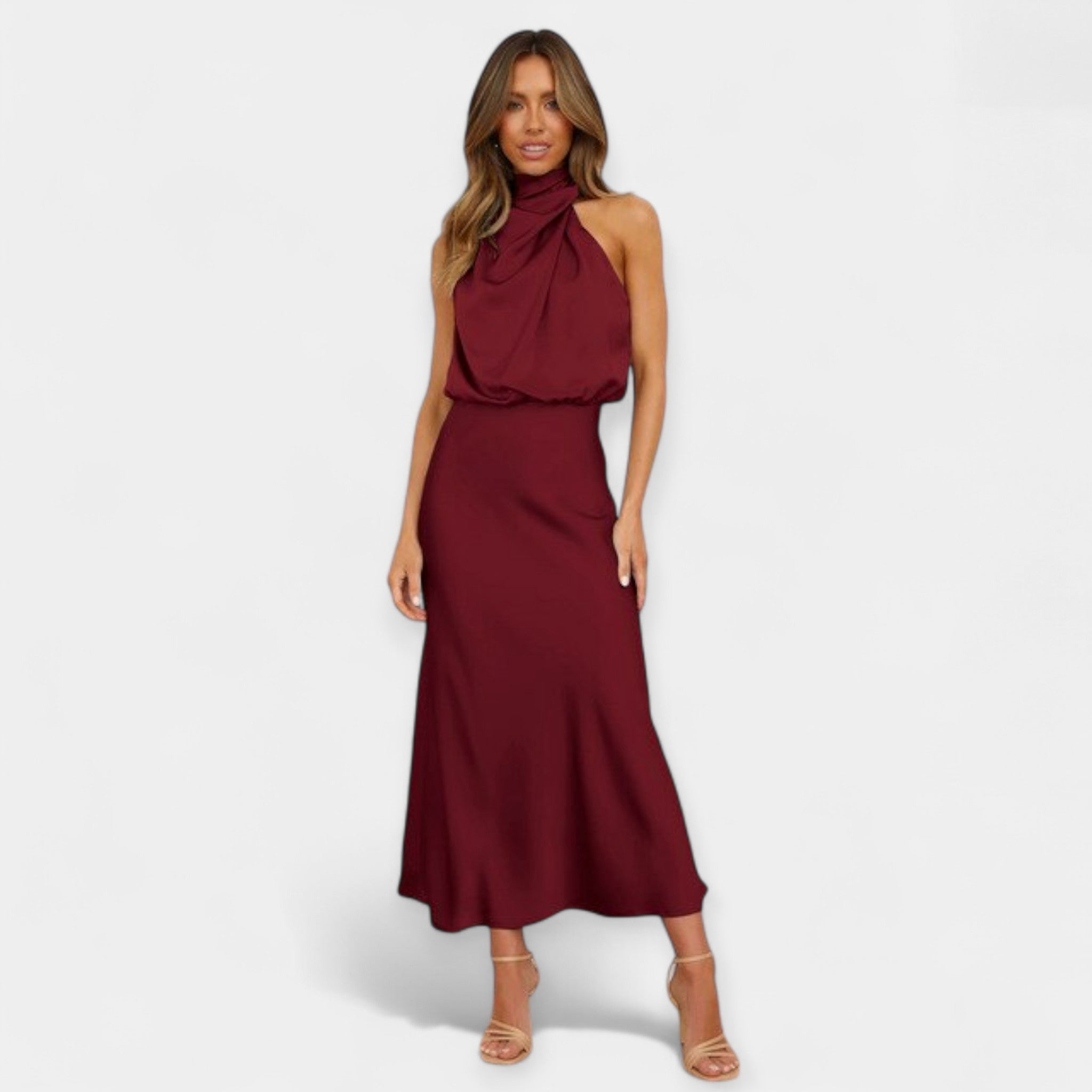 Vestido Maximizado com Ombros Abertos