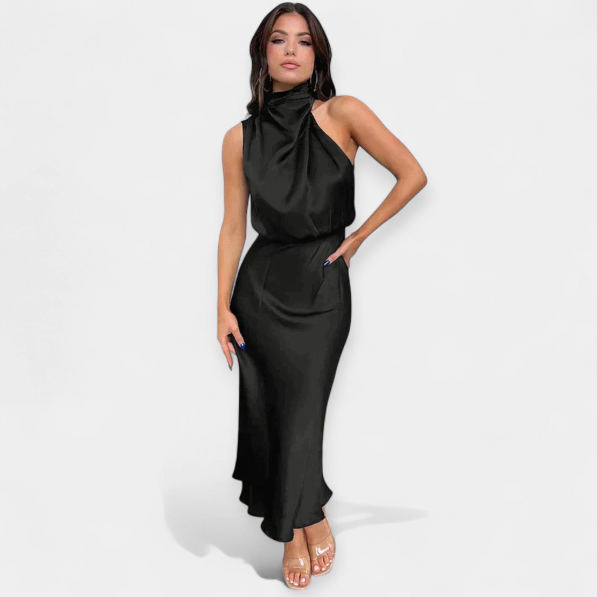 Vestido Maximizado com Ombros Abertos