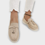Mocassins Femininos Bege com Cordão Decorativo