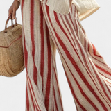Fantástico Conjunto de Duas Peças Daisy com Riscas Vermelhas em Textura Natural